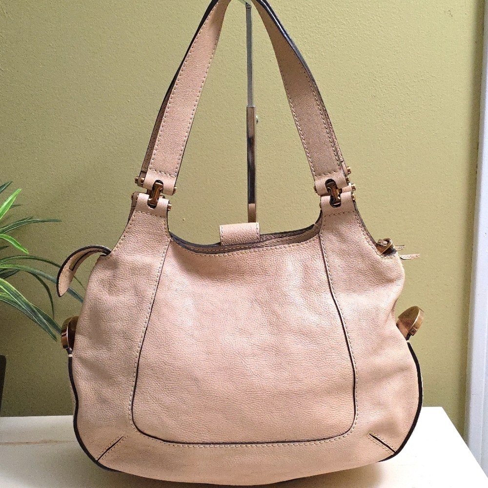 Chloe | Beige Pebblegrained Shoulder Bag - Picture 5 of 16